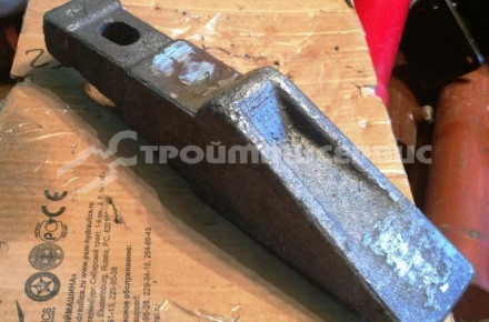 Зуб ковша вставной 40.30.001